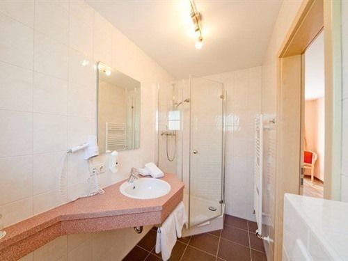ลันด์กาสท์โฮฟ ไฟล์ Hotel Oberwiesenacker ภายนอก รูปภาพ